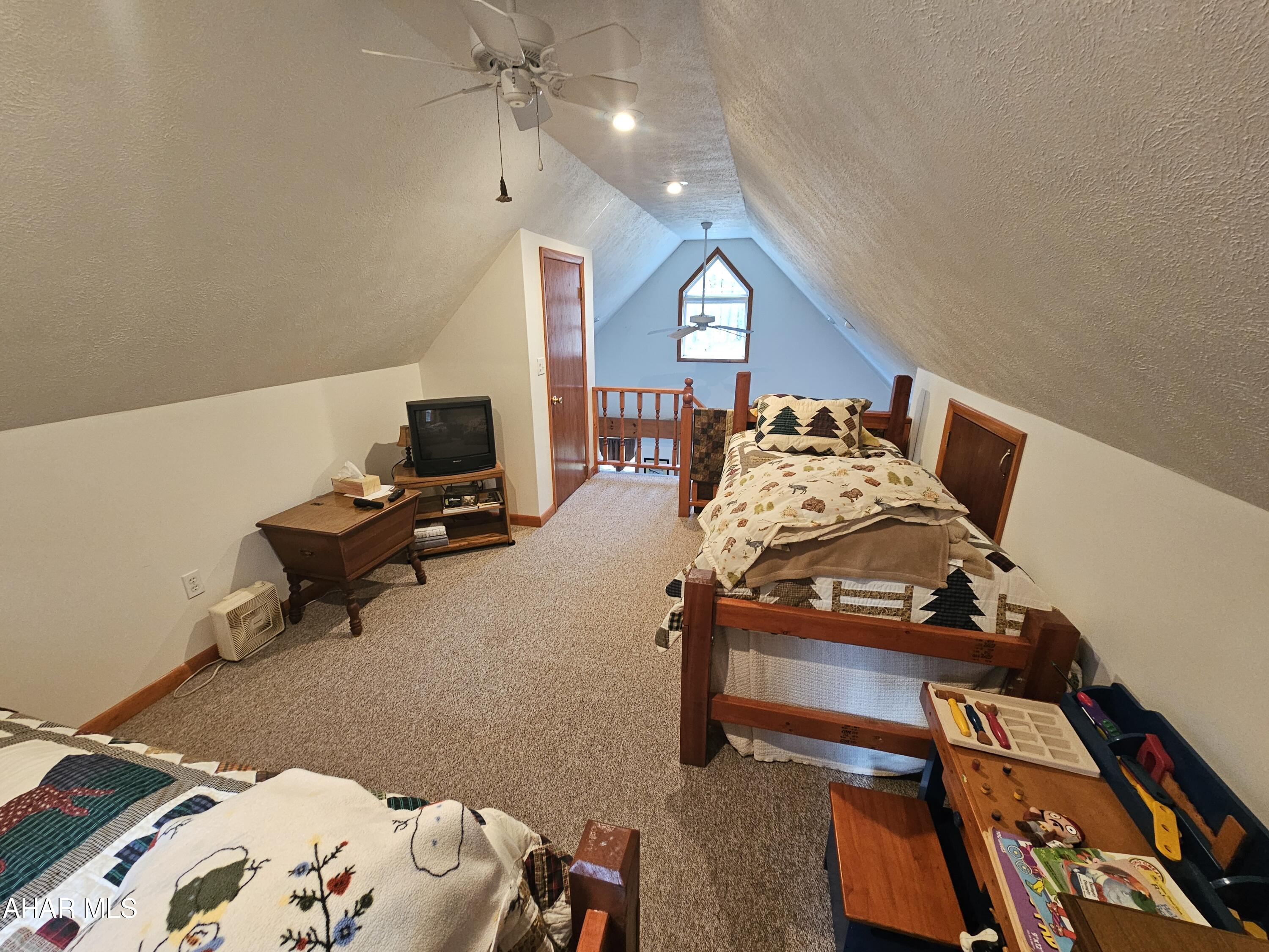 Glendale Yearound - Residential