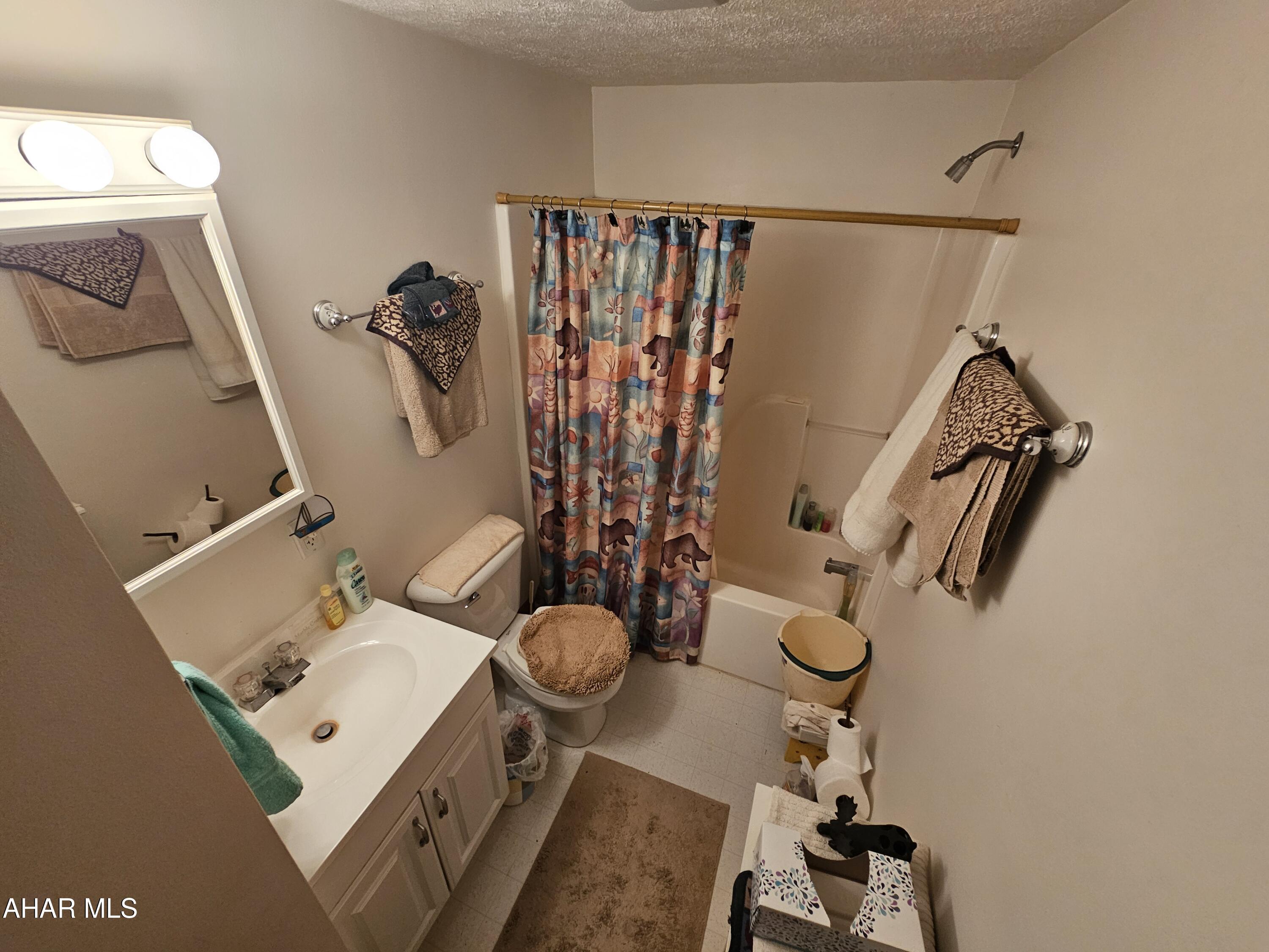 Glendale Yearound - Residential