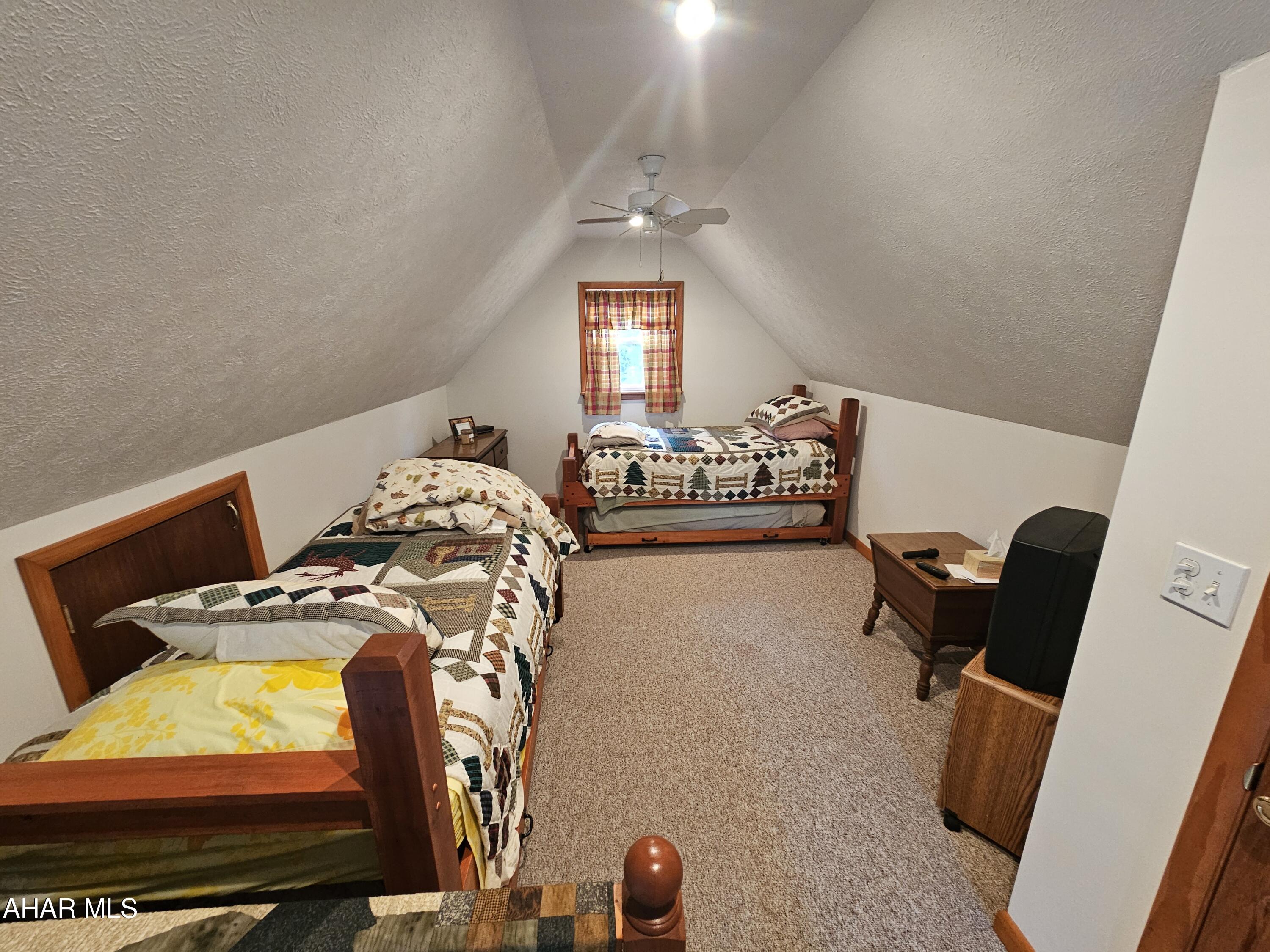 Glendale Yearound - Residential