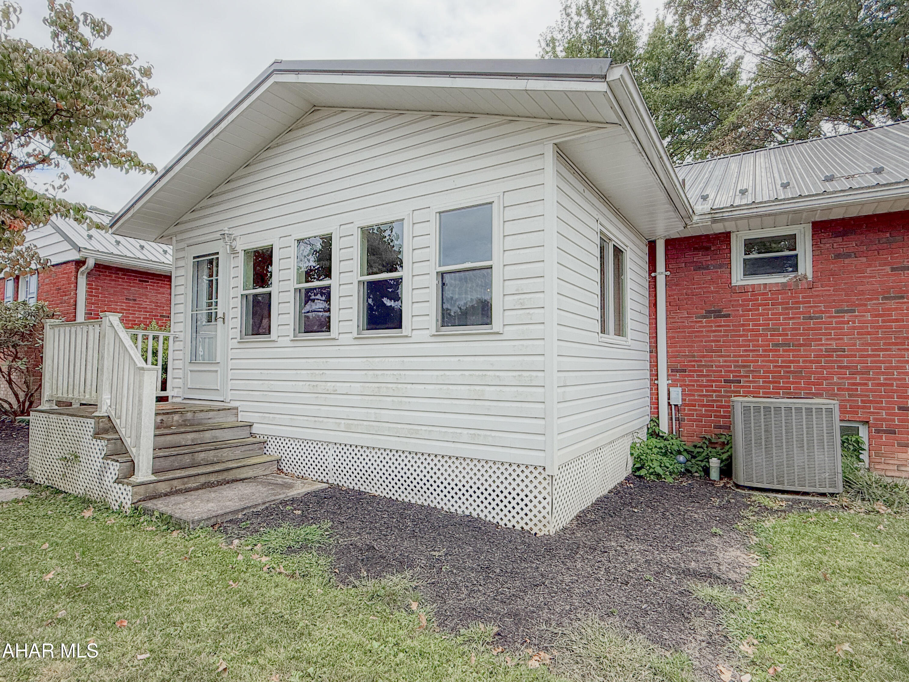 Meadowbrook Terrace - Residential