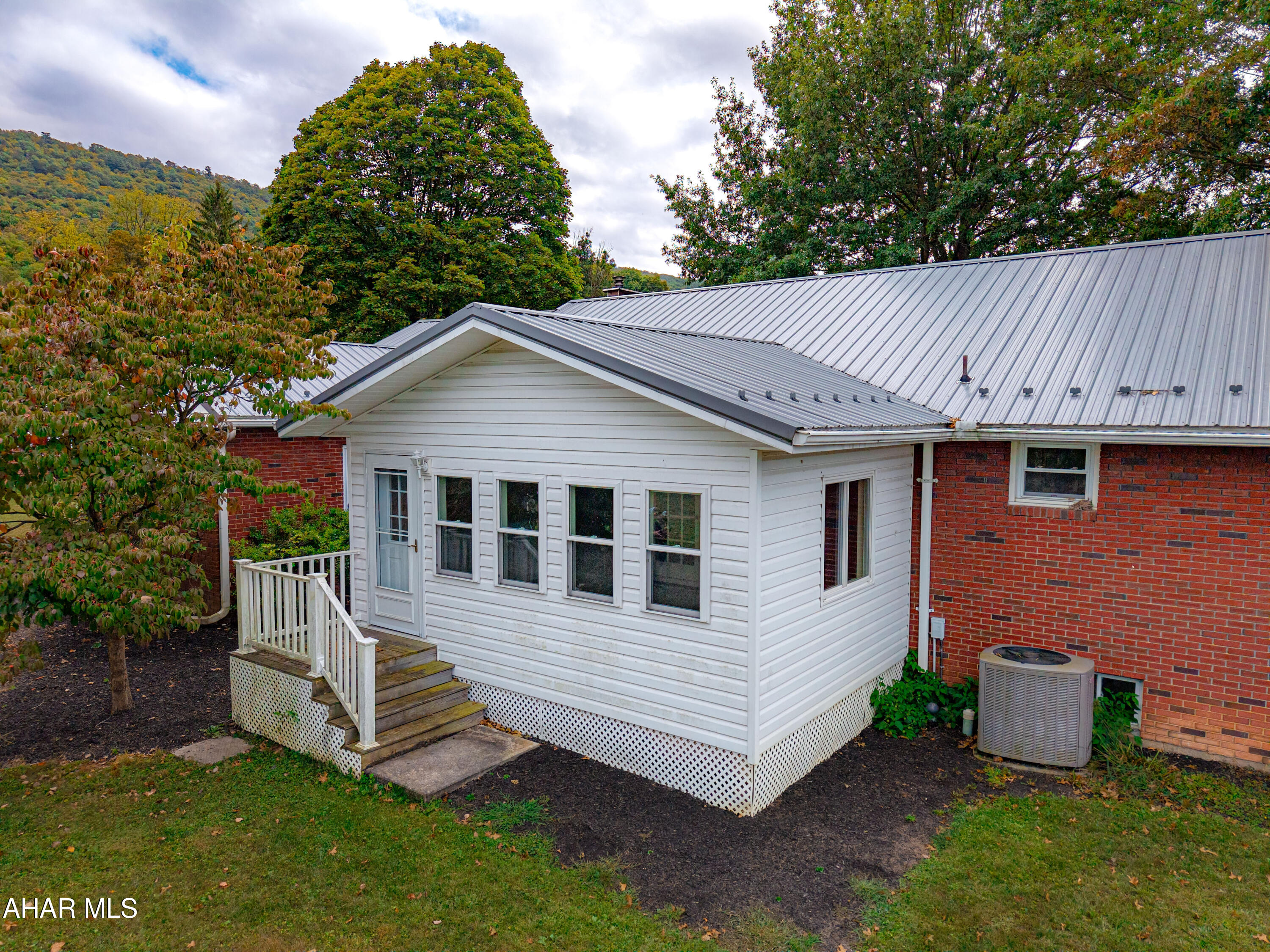 Meadowbrook Terrace - Residential