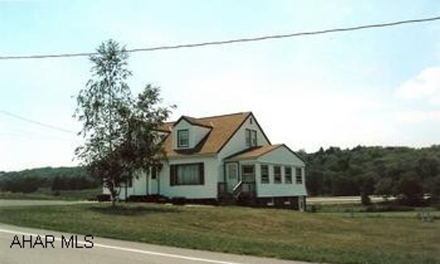 Well maintained Cape Cod 1.5 Story well maintained home with hardwood floors and oak trim. Bathroom recently renovated. Eat-in kitchen includes appliances.