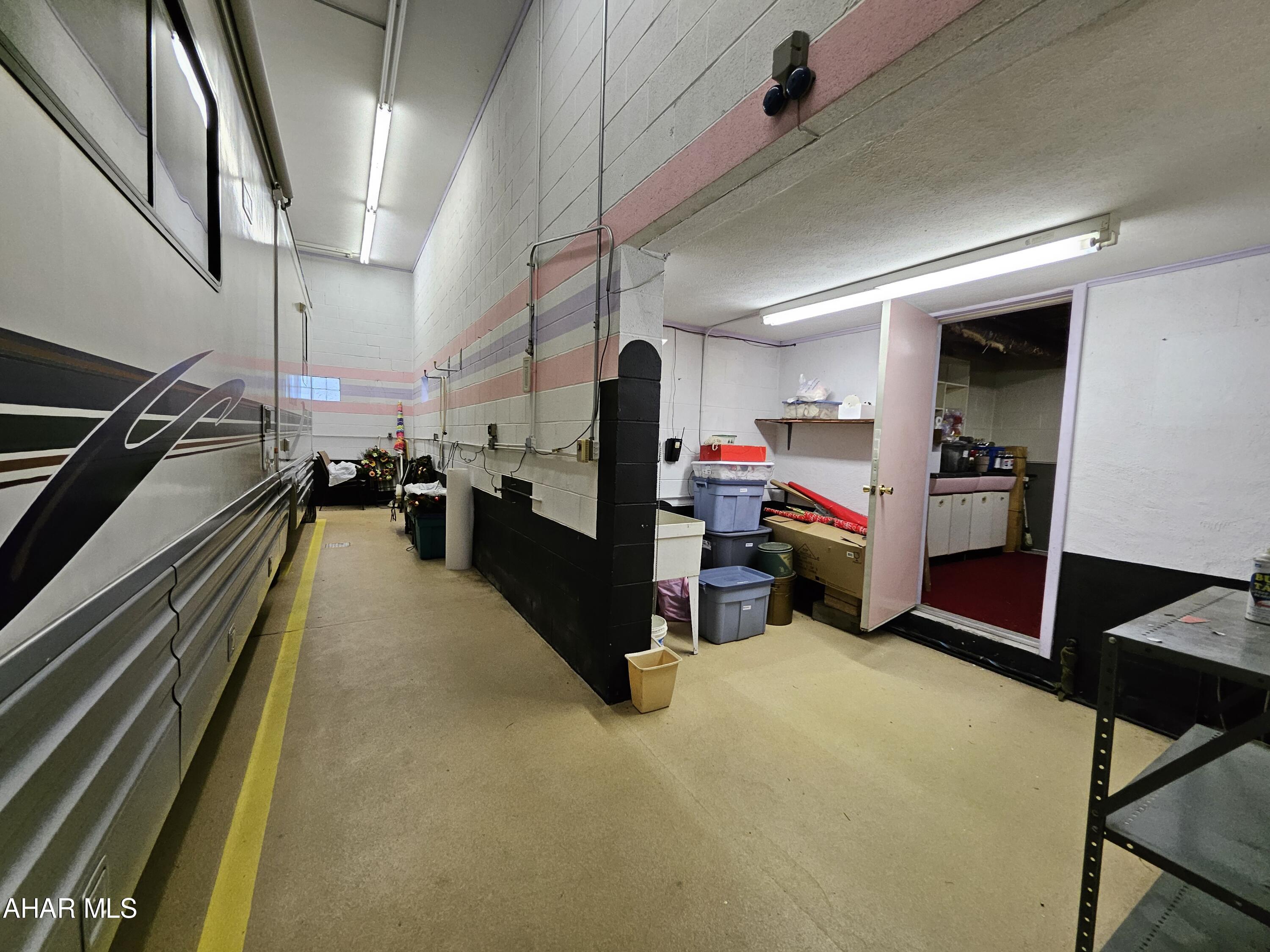 Unknown - Residential