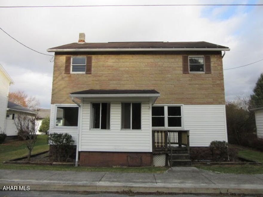 This property eligible under Freddie Mac First Look Initiative through 12/25/2025. Seller will only respond to owner occupant offers in this timeframe. Freddie Mac will not respond to investor offers during the First Look period.