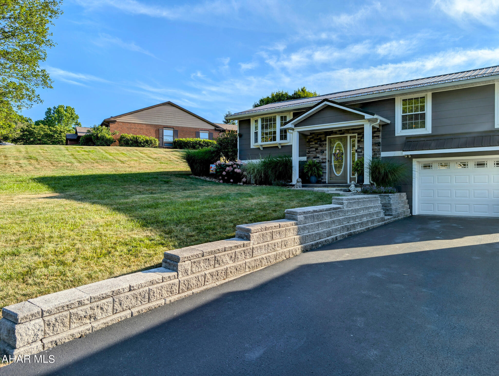Meadowbrook Terrace - Residential