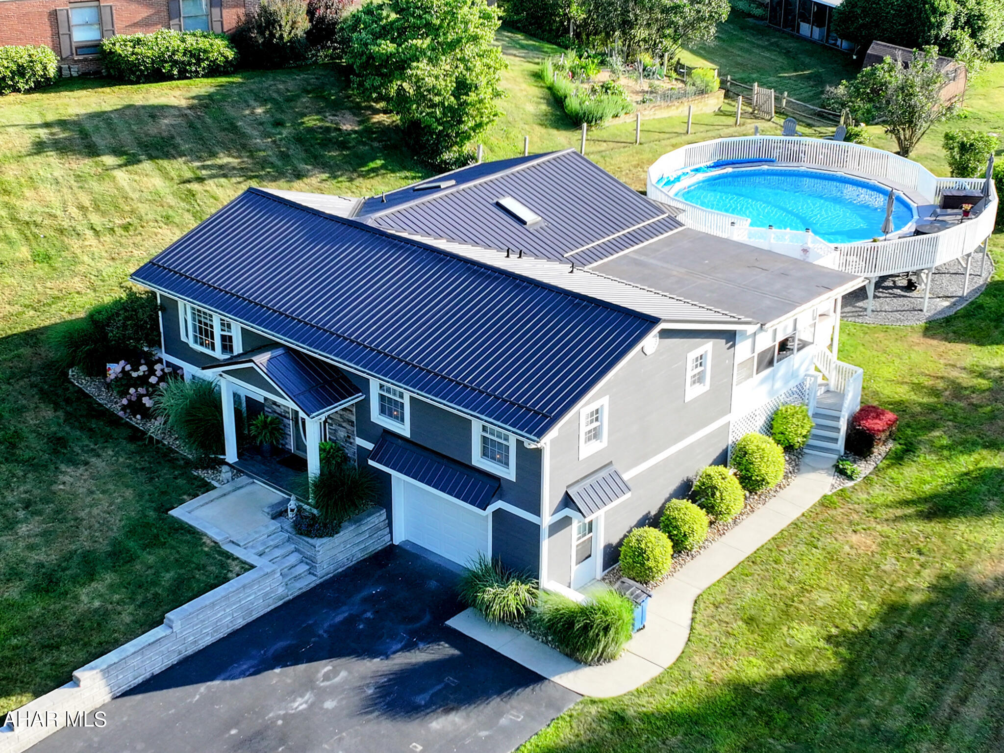 Meadowbrook Terrace - Residential