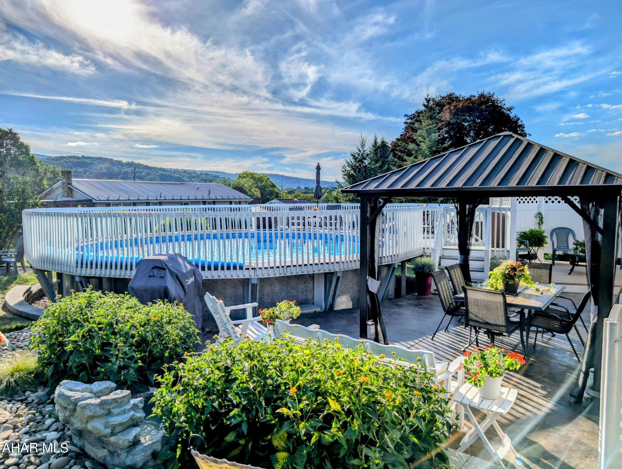 Meadowbrook Terrace - Residential