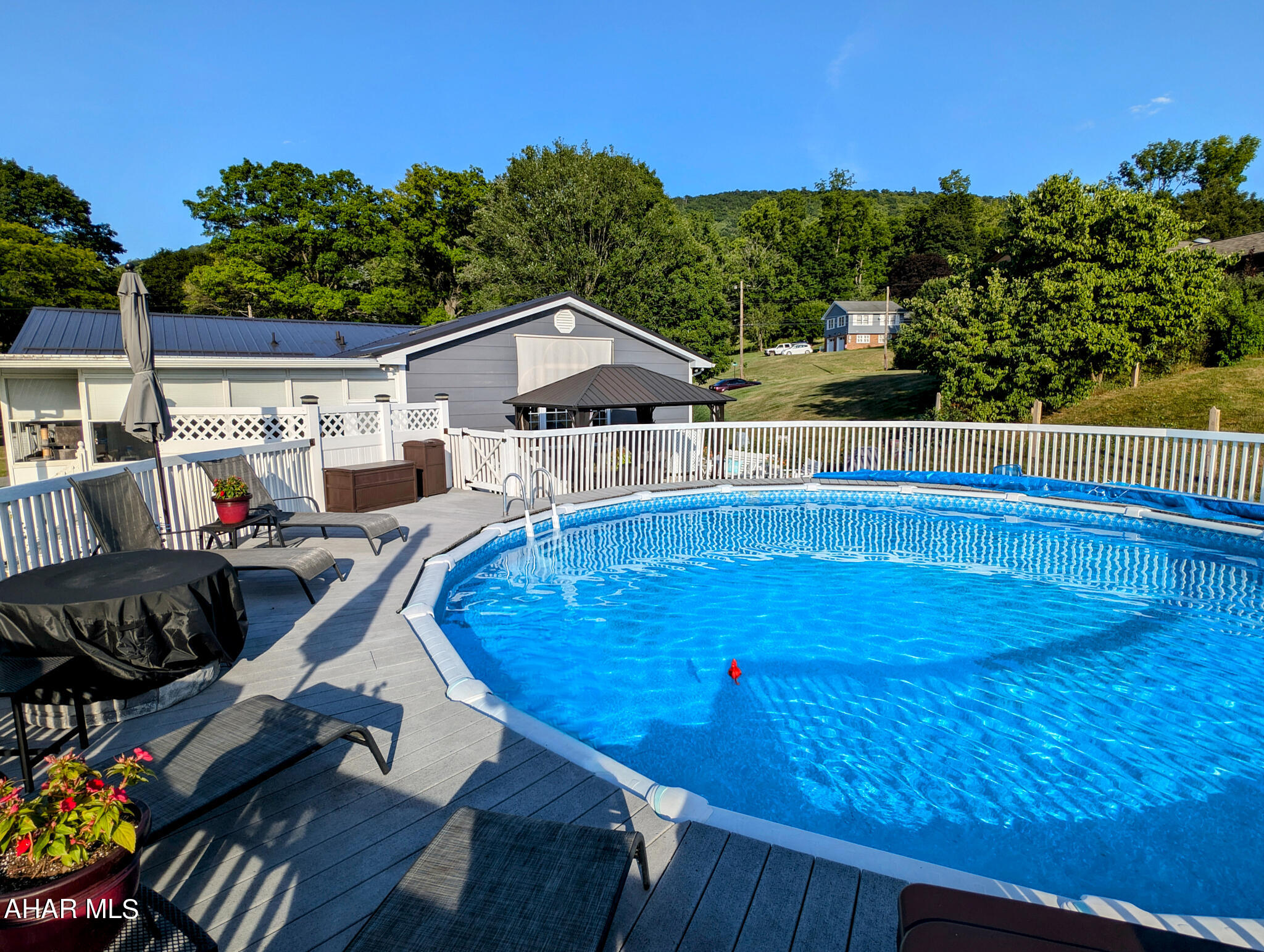 Meadowbrook Terrace - Residential