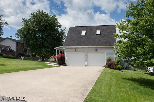 Holliday Heights - Residential