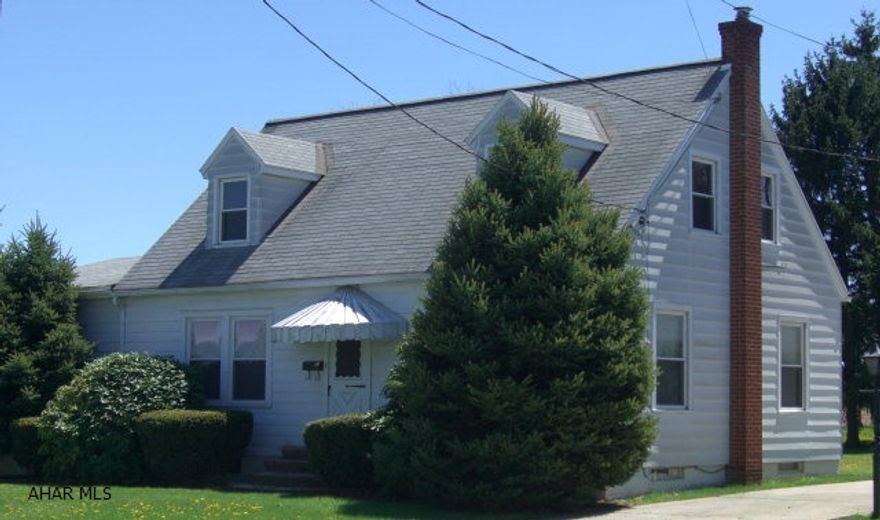 Spacious cape cod in Spring Cove S.D. has hardwood floors, covered porch and beautiful back yard! Lots are on separate Deeds. Walking distance to Morrison Cove Park! Bring offers!