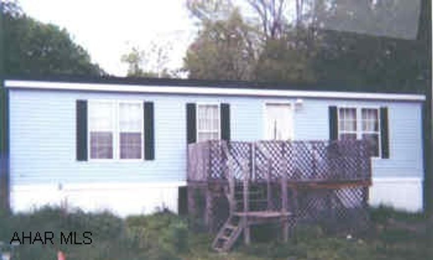 SELLER REQUIRES "PRE=APPROVAL LETTER W/ALL CONTRACTS"! CALL LA. SELLER WILL CONNECT TO NEW SEWER SYSTEM. 1992 PINE GROVE DOUBLEWIDE ON LOT. NAT GAS HEAT. OAK KIT. SELLER REQUIRES "PRE-APPROVAL LETTER W/ALL CONTRACTS"! CALL LISTING AGENT!