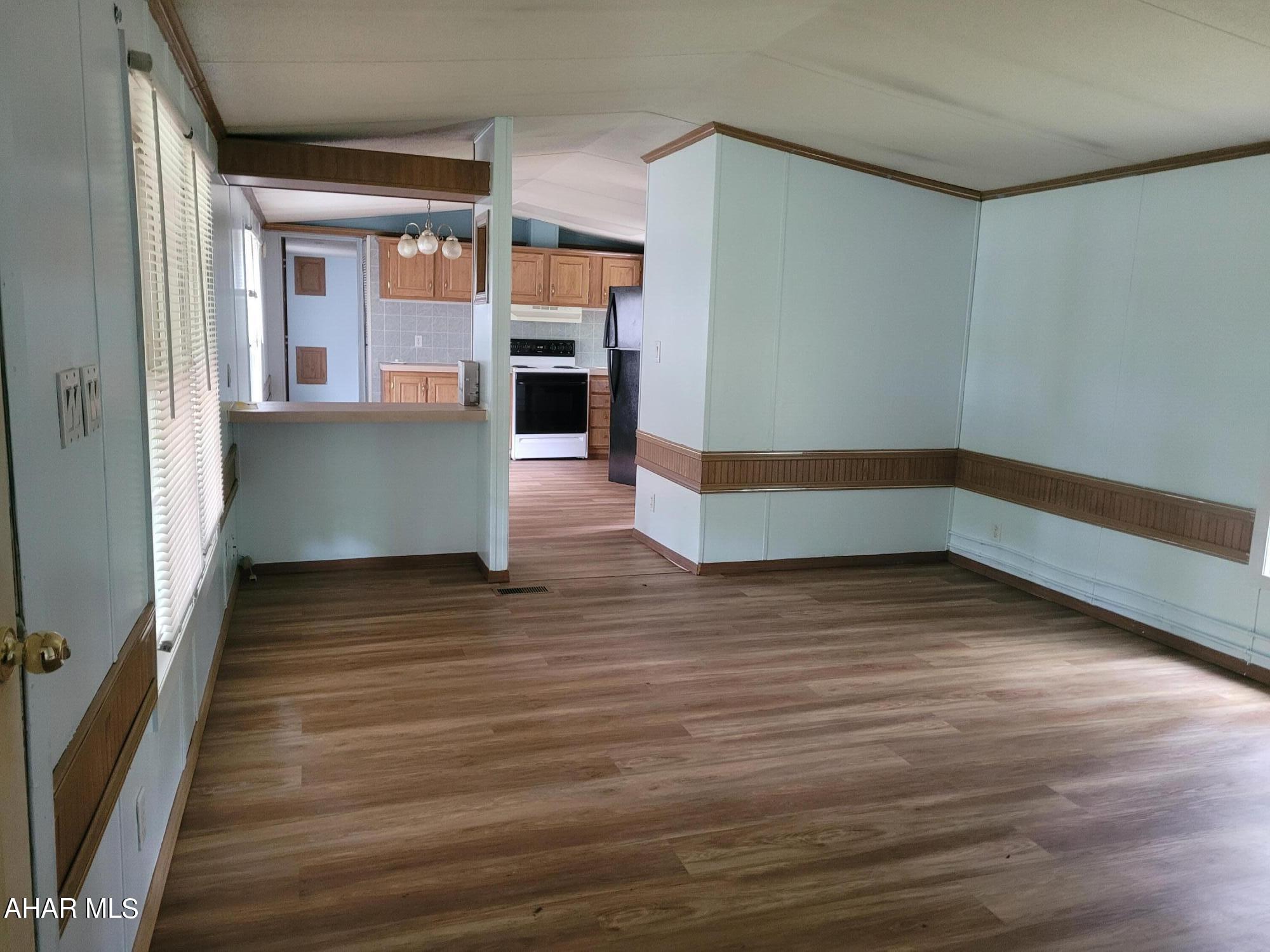 Glendale Yearound - Residential