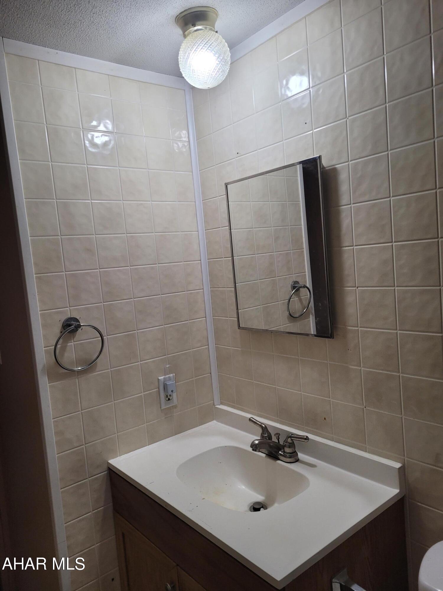 Glendale Yearound - Residential