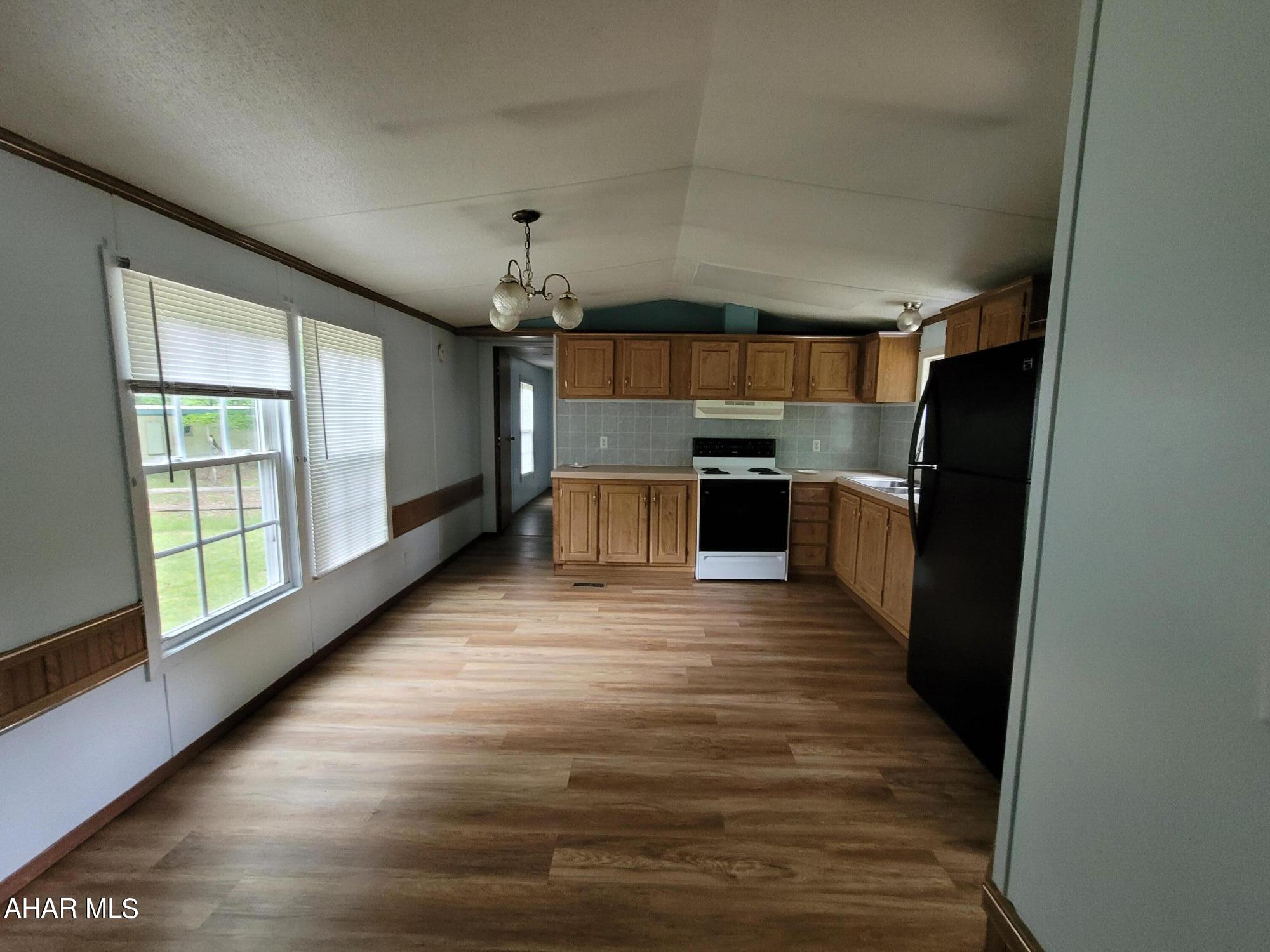 Glendale Yearound - Residential