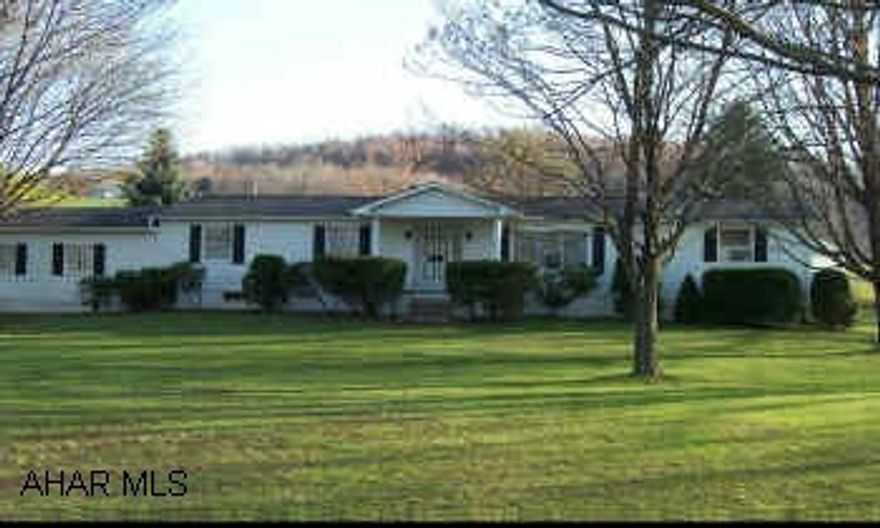 Very large ranch home, huge lot, no restrictions - nice! Beautiful country rancher - 1.77 acres, huge 14x45 great room - must see!  Won't last!