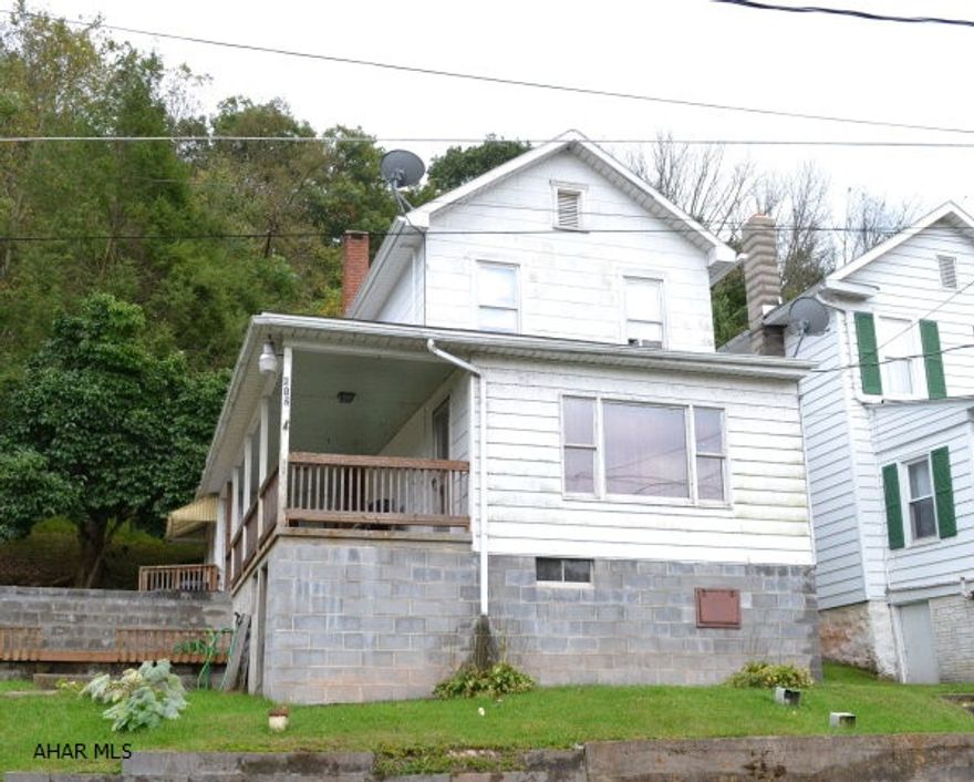 Why rent when you can buy?  3 Bedroom, 1.5 Bath 2 story on 1.09 acres in NBC school district.  Large family room, dining room, updated baths, large kitchen with appliances included, updated wiring, covered porch and patio, nice mountain views.  Too good to last! Call for your appointment TODAY!