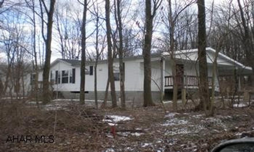 Located in Bellwood. REO property - needs some TLC. Bank REO Located in Bellwood. REO property - needs TLC - Bank REO - Addendum required.