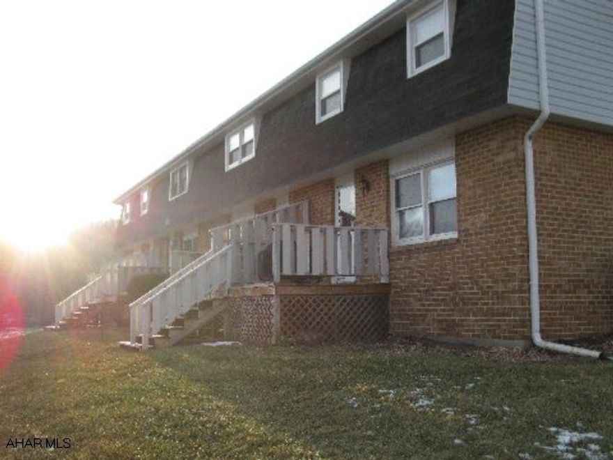 UPDATED! NEW KITCHEN WITH ALL APPLIANCES, FINISHED FAMILY ROOM. COMBINATION HEATING INCLUDES GAS FURNACE AND RADIANT HEAT.  $140 PER MO ASSOCIATION FEE INCLUDES LAWN CARE, SNOW REMOVAL, TRASH, EXTERIOR MAINTENANCE AND EXTERIOR INSURANCE, COMMUNITY POOL AND RECREATION FACILITIES.