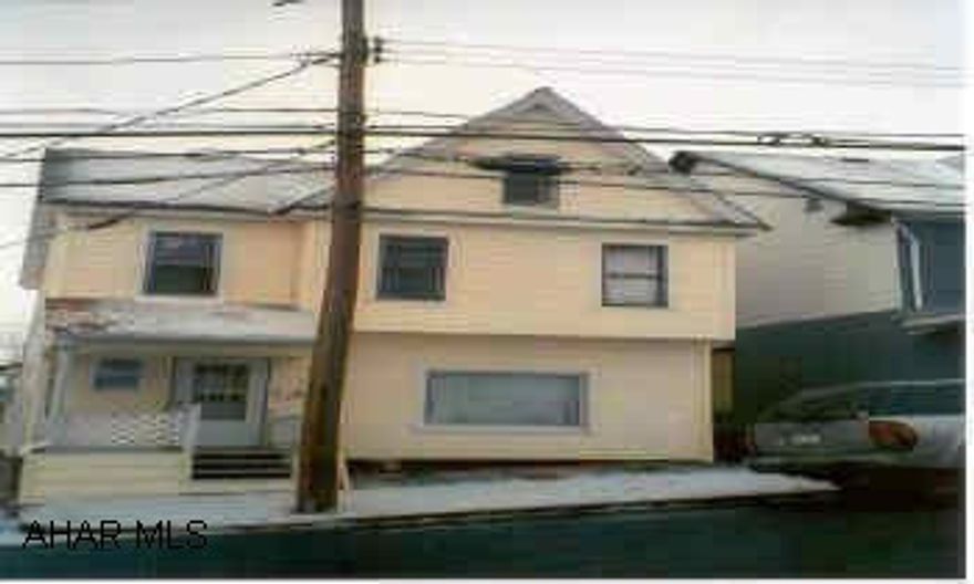 Calling all the investors.  Vinyl sided, needs work on the inside.  Sold "AS IS WHERE IS". Calling all the investors.  Vinyl sided, needs work on the inside.  Sold "AS IS WHERE IS".