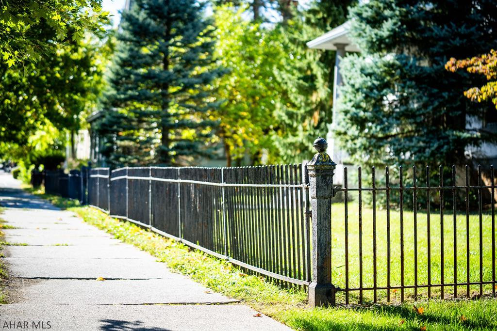 Hollidaysburg - Residential Income