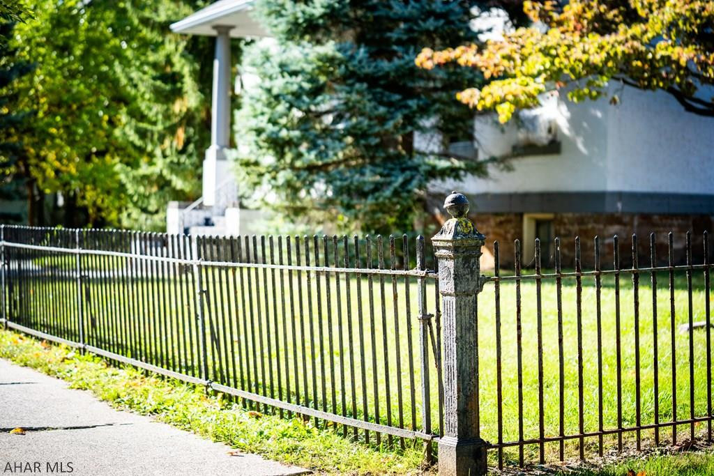 Hollidaysburg - Residential Income