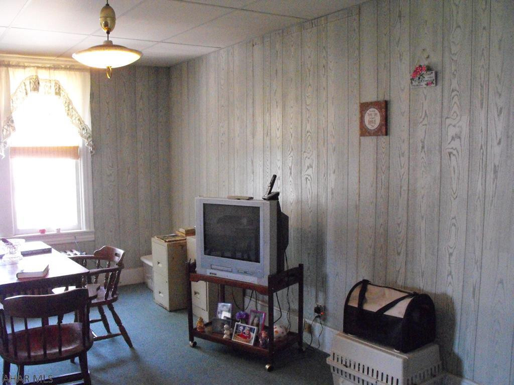 Unknown - Commercial Sale