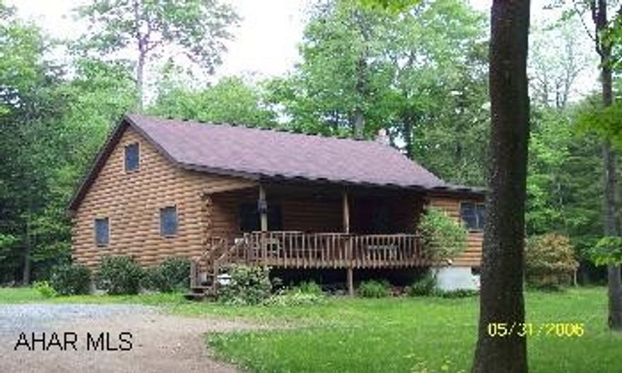 1&1/2 story split cedar home.