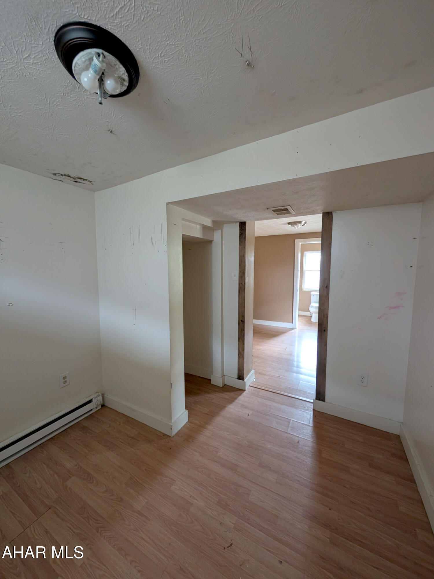 Saxton - Residential