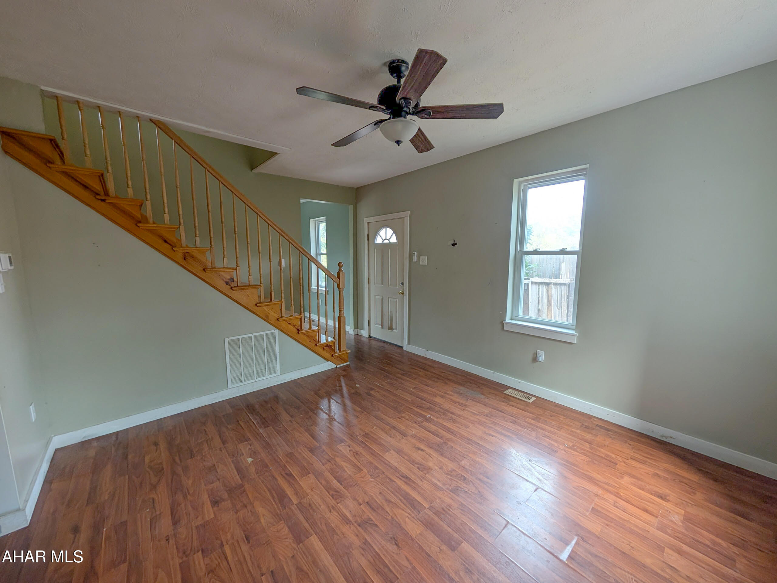 Saxton - Residential