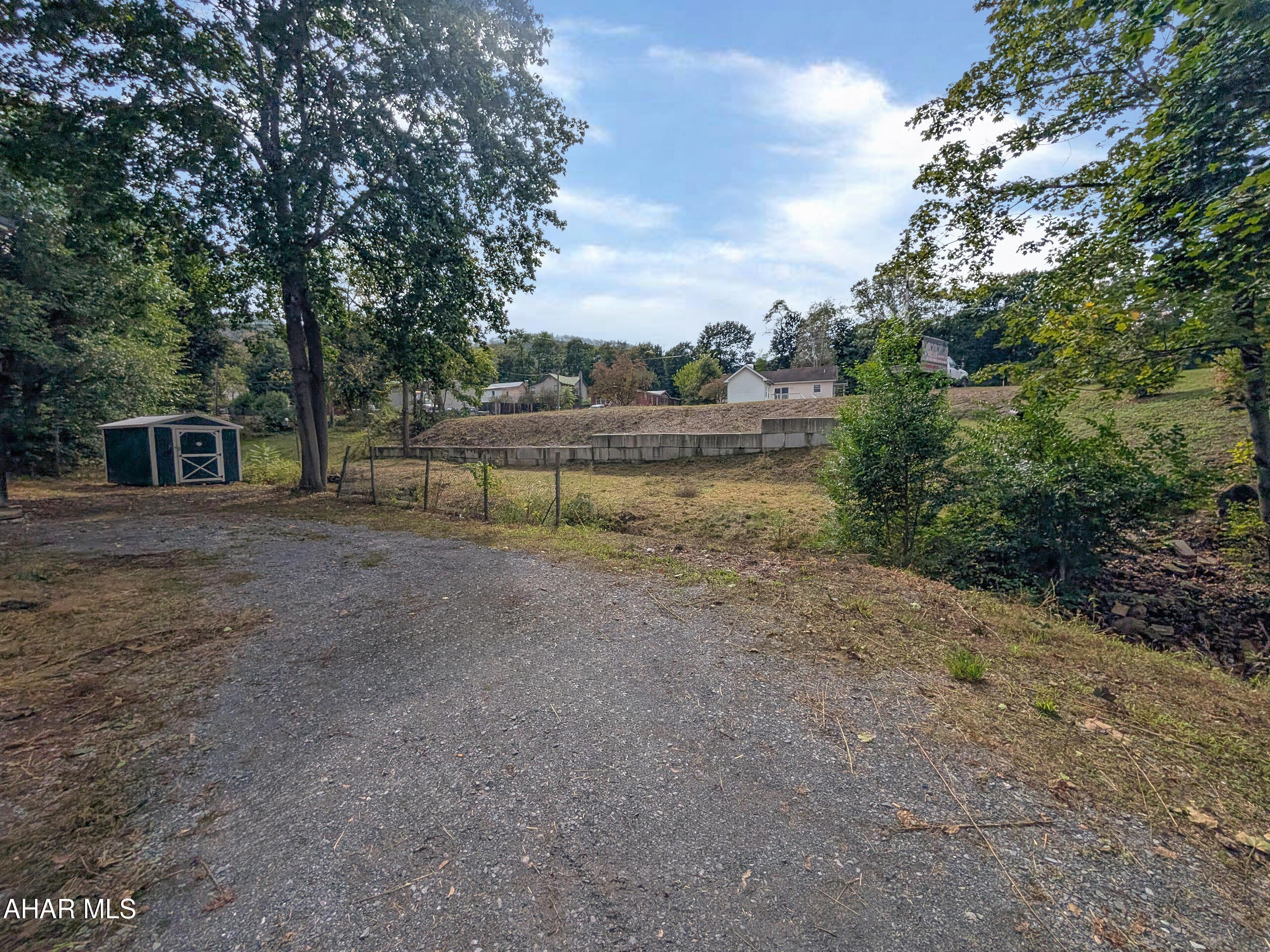 Saxton - Residential