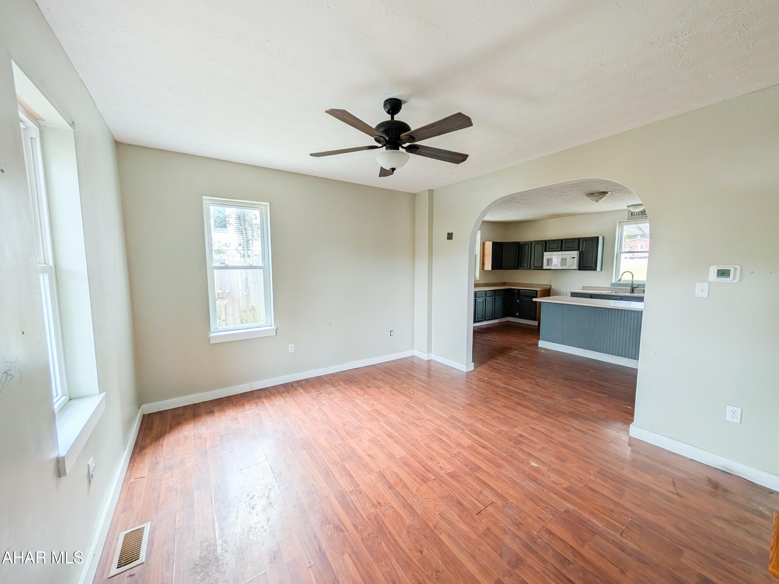 Saxton - Residential