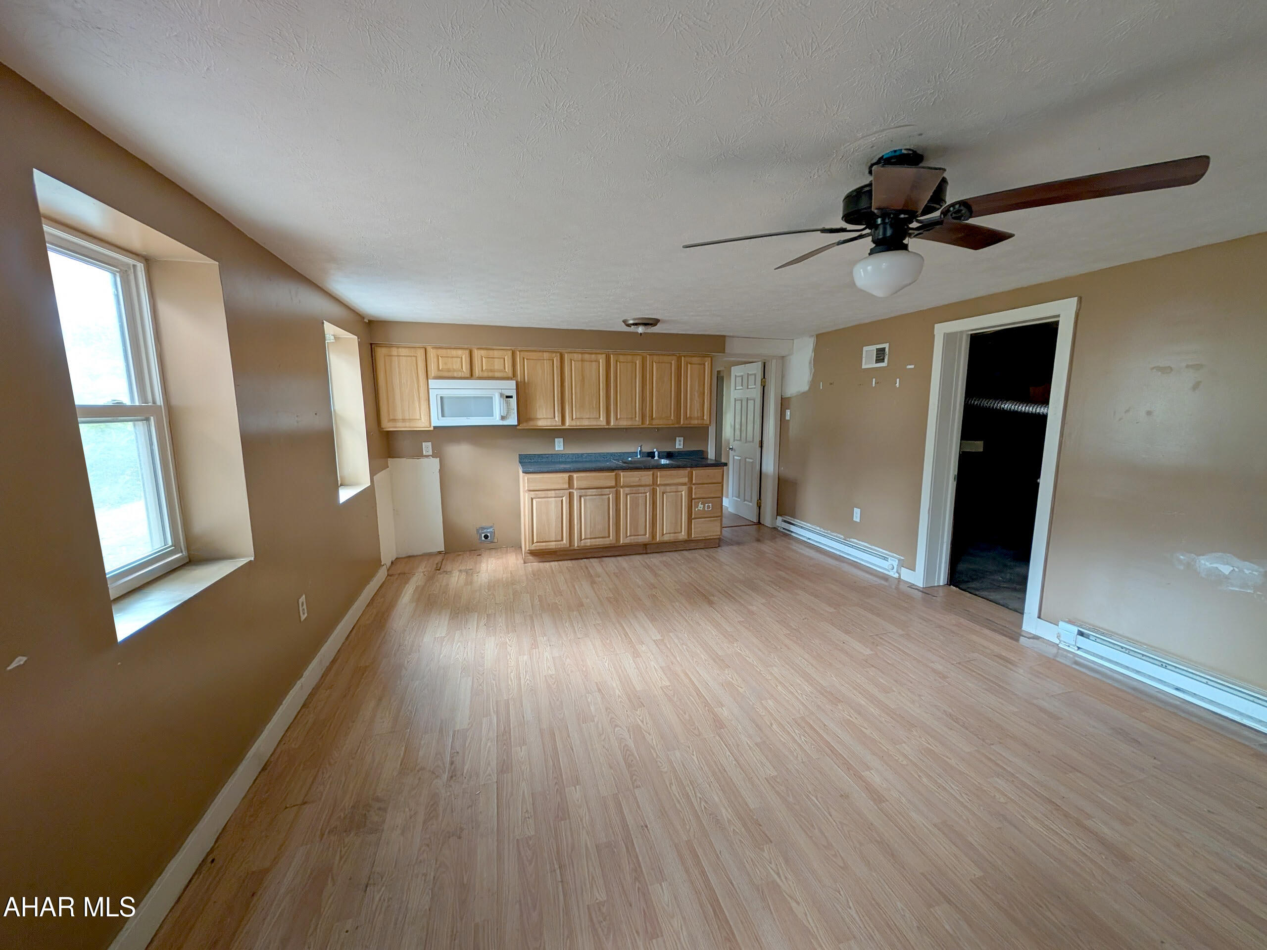 Saxton - Residential