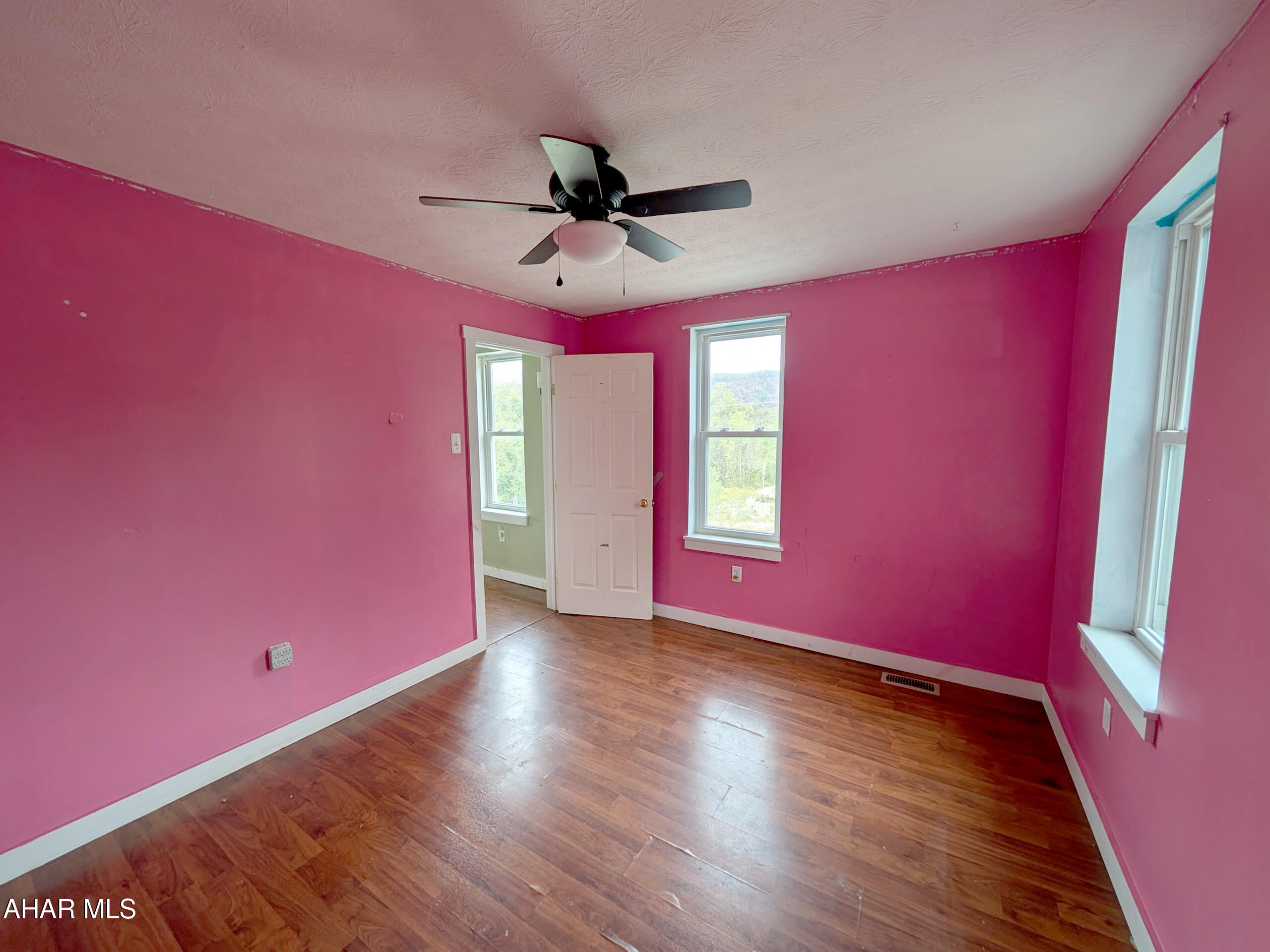 Saxton - Residential