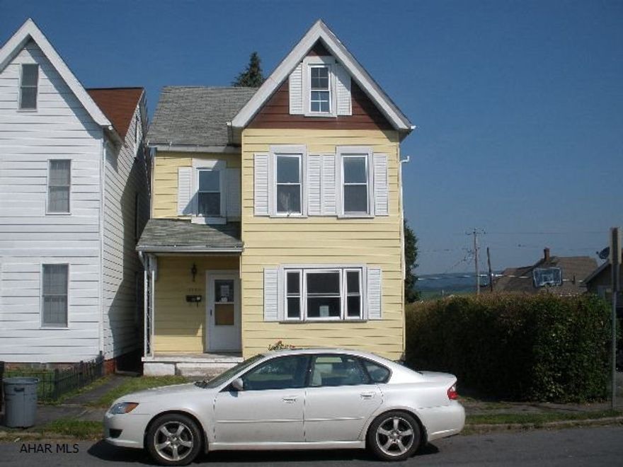 Property is being sold in AS IS condition.  This is a Fannie Mae HomePath property.