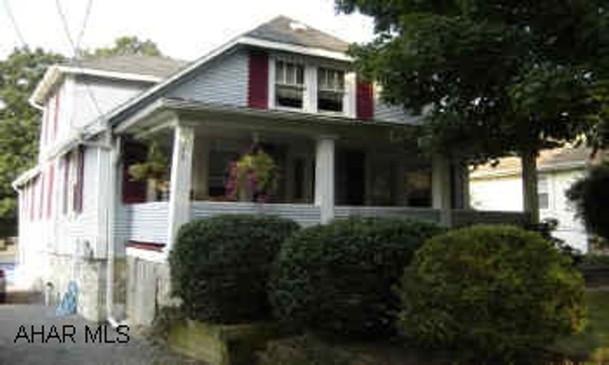 Nicely updated home with new kitchen, bathroom , furnace and hot water heater. Berber carpet and hardwood floors. Spacious family room with fireplace.