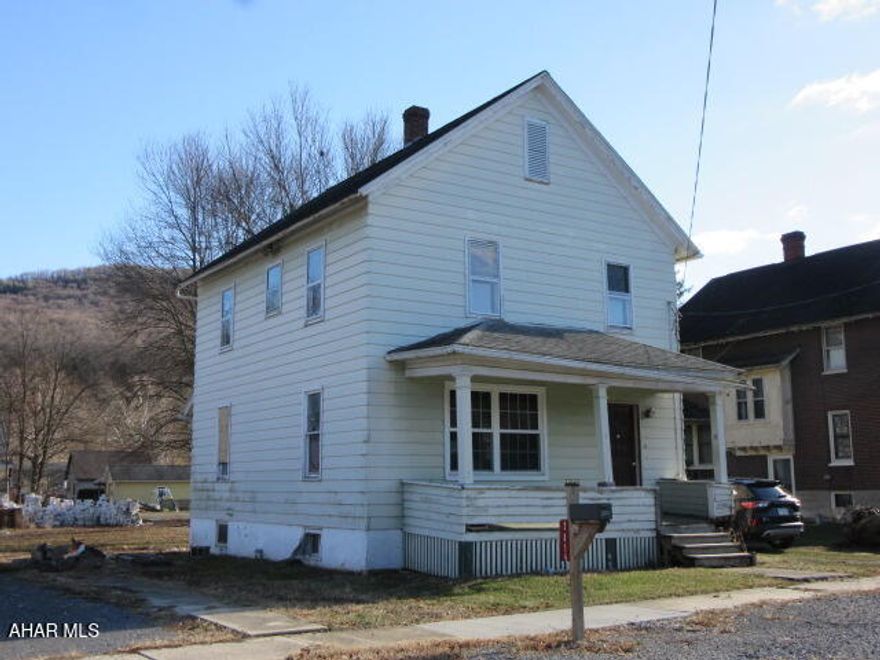 There are multiple offers on this property and seller has requested highest and best offers be submitted by 1/7/2025 11:59:00 PM Mountain Time. Any offers received after this time may not be considered. Fixer-upper in Spring Cove School District, kitchen and vanity have been removed, lots of potential