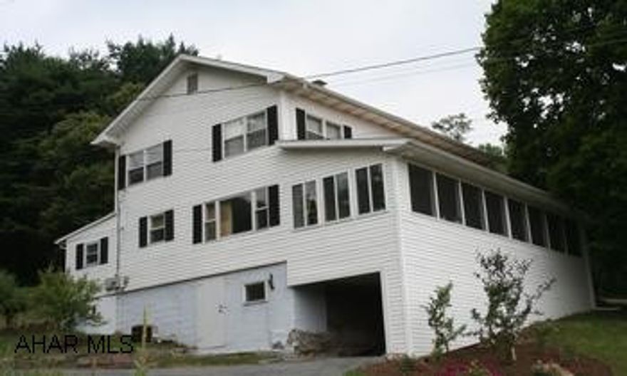 3BR/2 full bath 2-story house located on 2.48 acres conveniently located close to Bedford. 3BR/2 full bath 2-story house located on 2.48 acres conveniently located close to Bedford. Large master suite, Kitchen, DR, Den opens to LR, main level laundry room, utility room, central air. Pleasant enclosed porch; private cool, shady yard; patio; private drive, detached 1 car garage w/storage floor above.