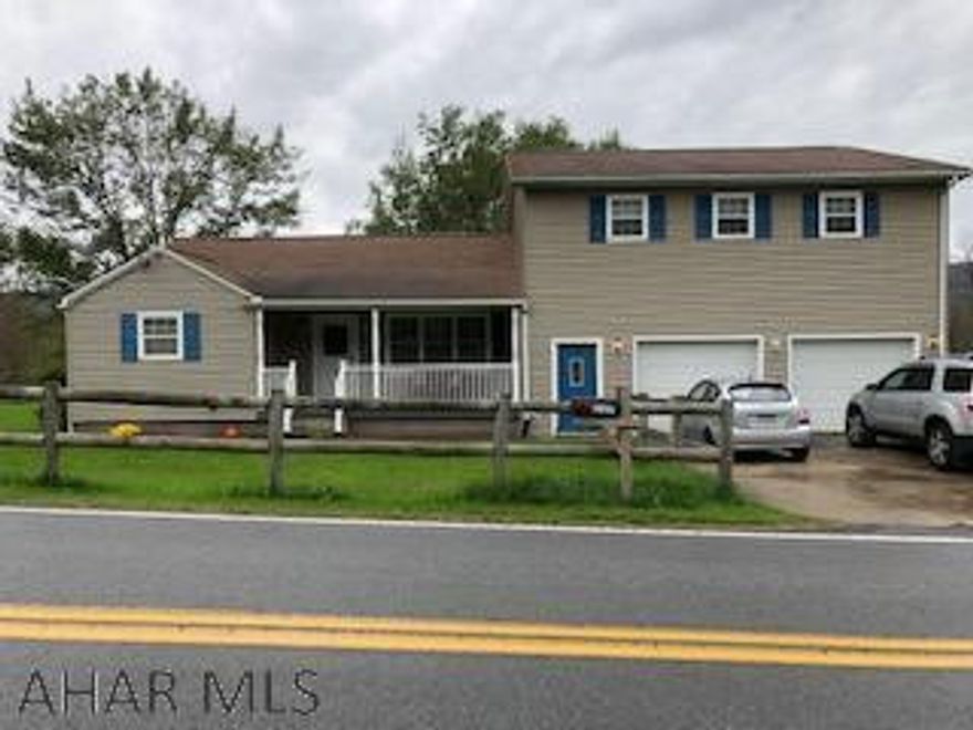 Lots of space in this 2-story home on 1.49 acre lot.  1st floor offers office or 4th bdr, full bath with laundry hookup, mud room off  2 car garage and FR.  2nd level offers lg master suite, and 2 other bedrooms and a full bath.  Lower level off family room offers another family room for entertaining, a half bath and an outside entrance to large back yard.  2 stairways to 2nd floor.       Owner needs it sold.