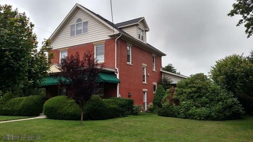 If you like outdoor living, you will love this home! To recreate what the sellers have done with their backyard, you would spend around $100,000. Whoever buys this home will have the "GO-TO HOME" for family get togethers or for entertaining friends. You MUST tour this home to appreciate everything it has to offer. Call the listing agent for a complete list of amenities.  An offer has been accepted on this property, but it is contingent on the buyers selling their home.  The sellers are able to accept another offer on the property, if they choose to do so.