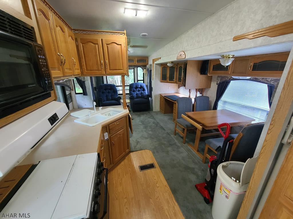 Glendale Yearound - Residential