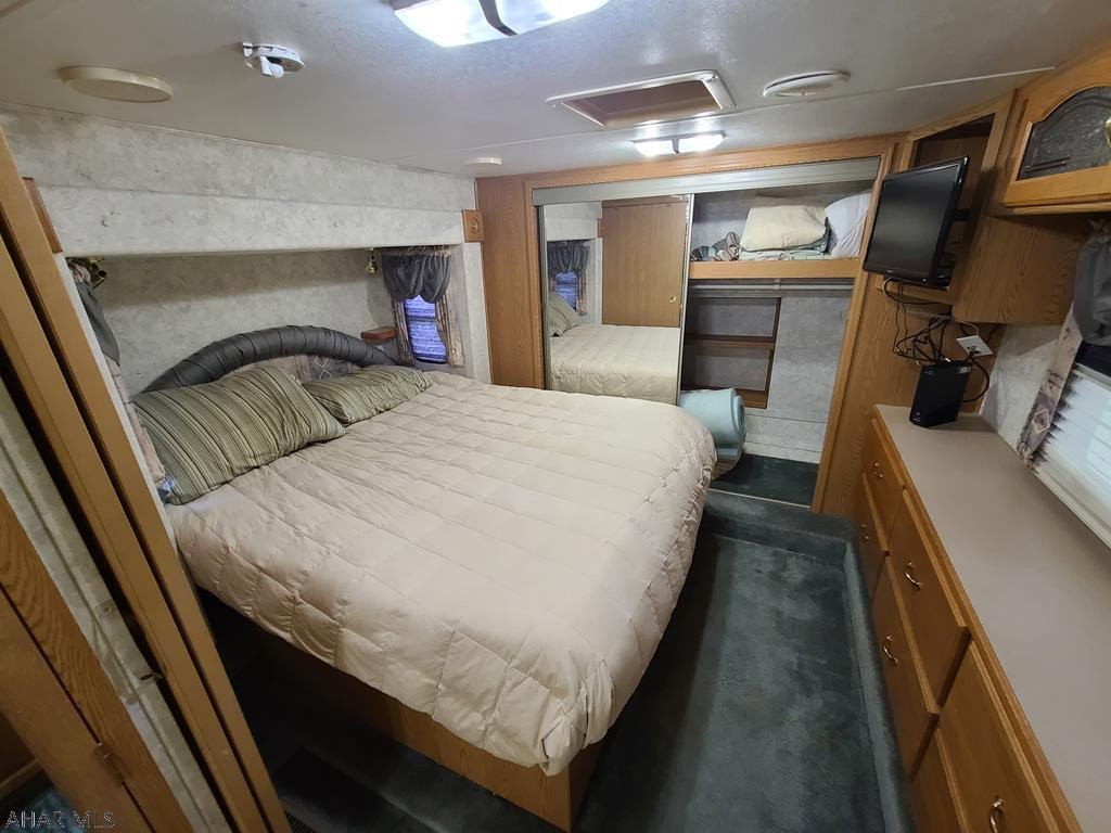 Glendale Yearound - Residential