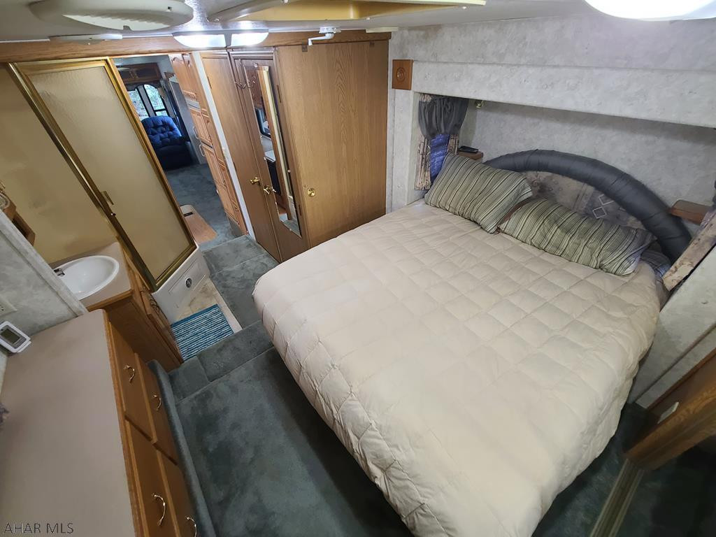 Glendale Yearound - Residential