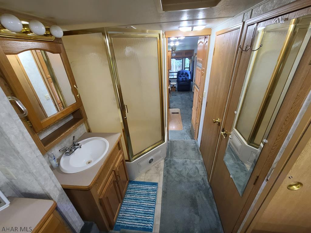 Glendale Yearound - Residential