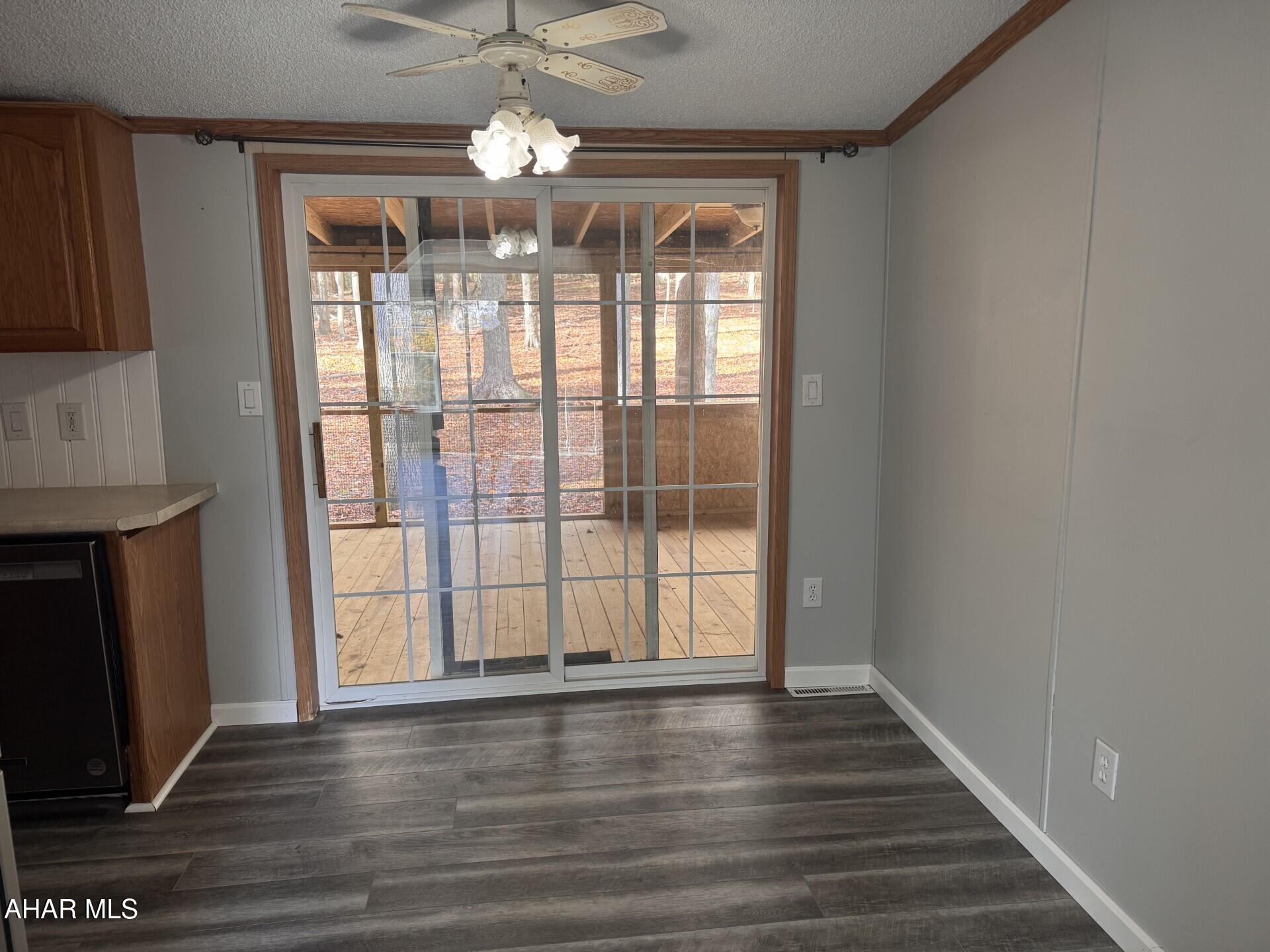 Glendale Yearound - Residential