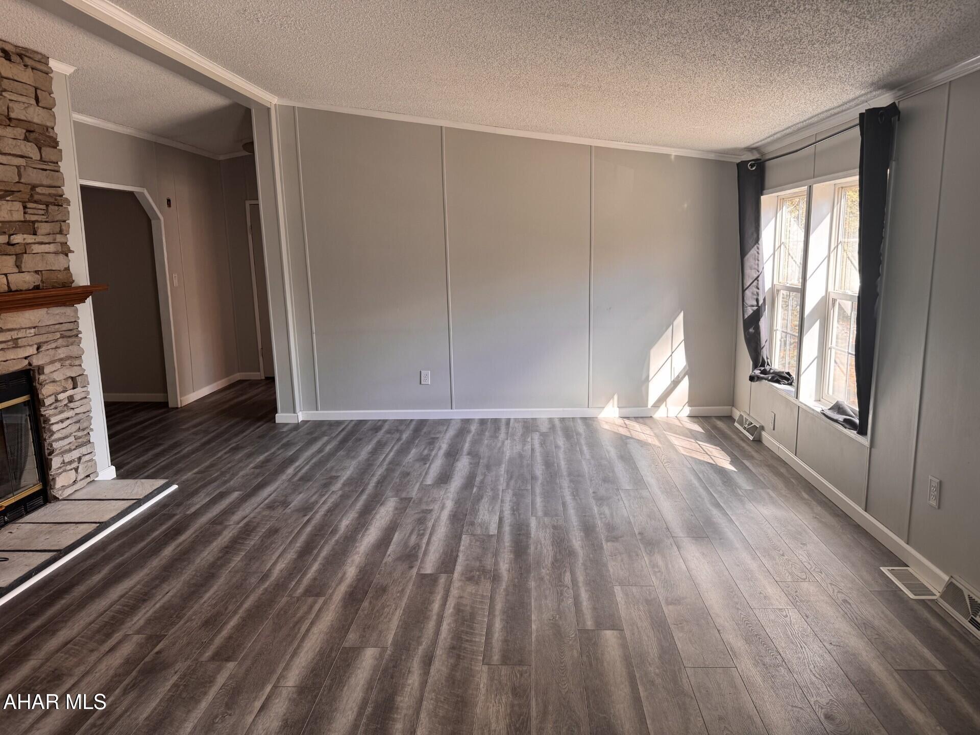 Glendale Yearound - Residential