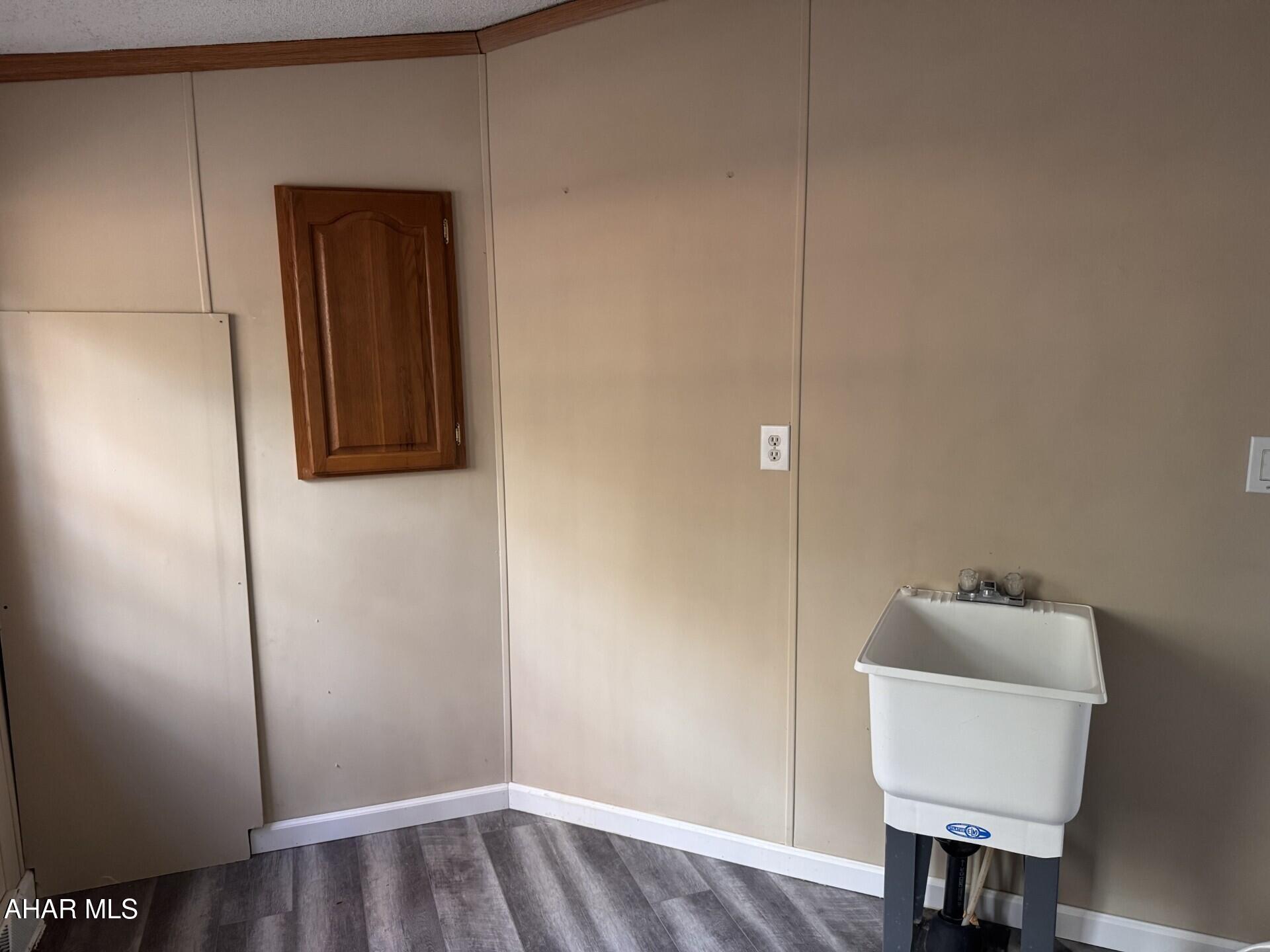 Glendale Yearound - Residential