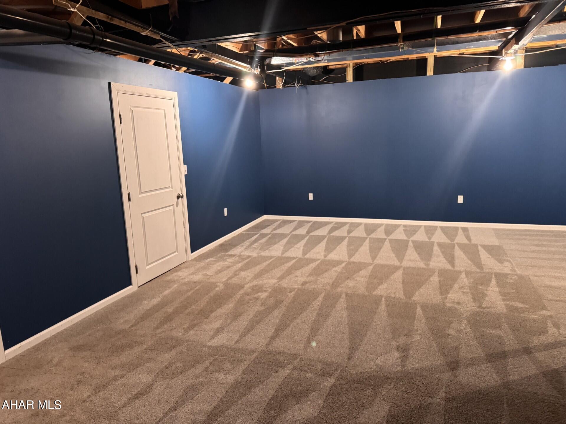 Glendale Yearound - Residential