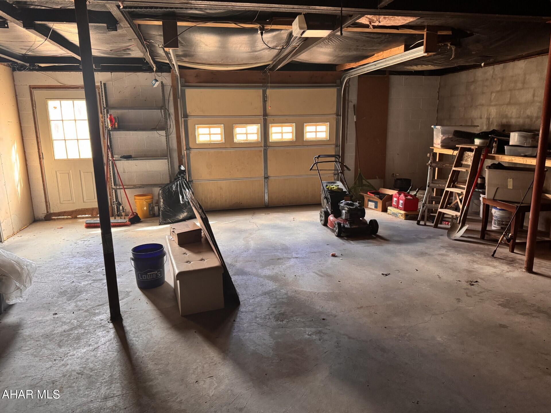 Glendale Yearound - Residential