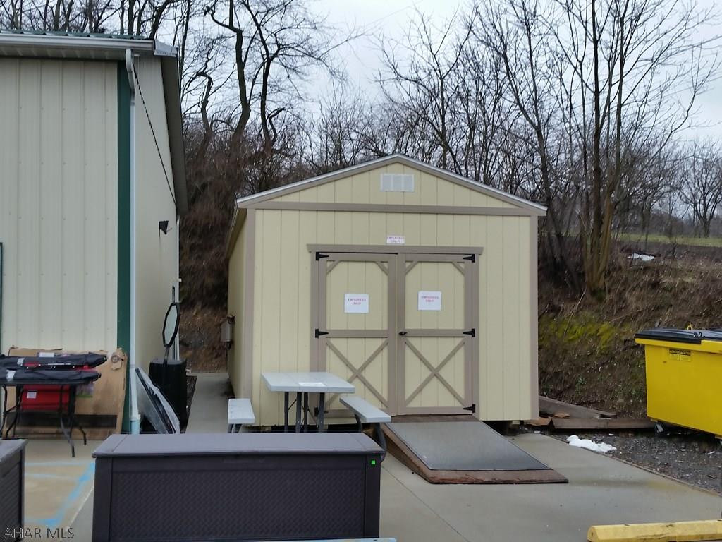 Unknown - Commercial Sale