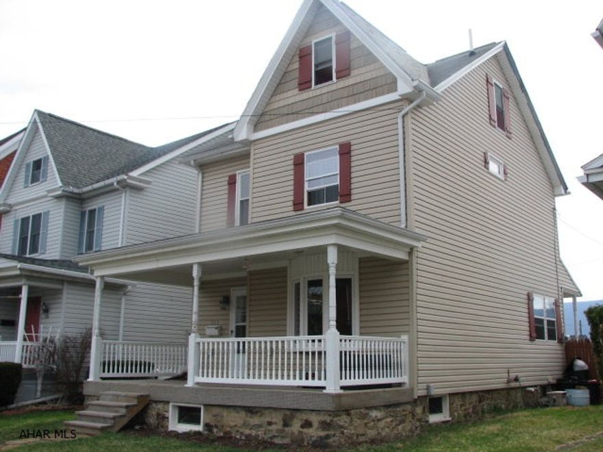 Offering Seller Assist!!!!    This updated home in a popular area is an absolute must see!  Refirbished original woodwork on doors, trim and family room floors.  Remodeled kitchen includes new cabinets, ceramic floors, bar area and beautiful exposed beam work.  Laundry is conveniently located off of kitchen.  Eat in spacious dinnette and huge family room.  Finished attic is a great extra bedroom or loft area.  New windows, doors and radiant floor heat makes this home extremely efficient.  You'll love the character and open layout!  Call today , this Motivated Sellers offering Seller Assist!!